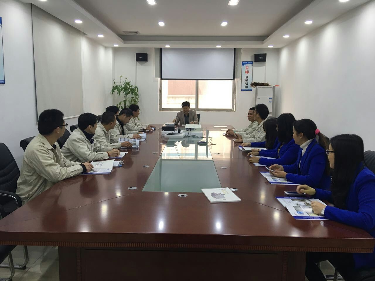 Chiny Dongguan Jintong Plastic Machinery Co., Ltd. profil firmy