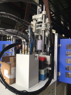 21.6kW Pionowa LSR Wtryskiwacz Wtryskowy Prężnica śruby 45 mm