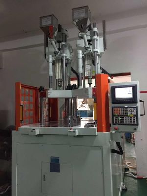 Hydrauliczna dwukolorowa pionowa maszyna do formowania wtryskowego 14,5 kW JTT-550 2V3R