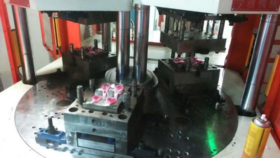 Plastikowa szczoteczka do zębów Wtryskowa maszyna do formowania pionowa JTT-550 2V3R z 180MM otwierającym się ciosem