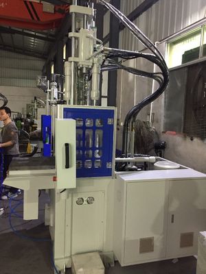 12KW kuchni przyrządów wahadłowych Plastic Injection Moulding Machine pionowy 55T