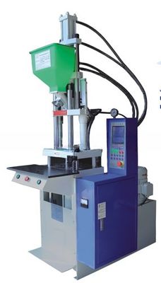 Mała maszyna do formowania wtryskowego o masie 35T waga 1300 kg moc 6,7 kW