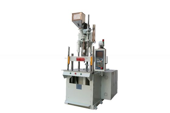 Mała maszyna do formowania wtryskowego o masie 35T waga 1300 kg moc 6,7 kW
