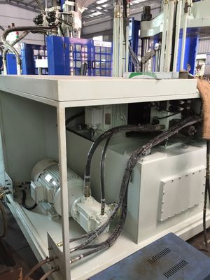 Maszyna do formowania wtryskowego stołu obrotowego pionowego o pojemności 160 ton JTT-1600R