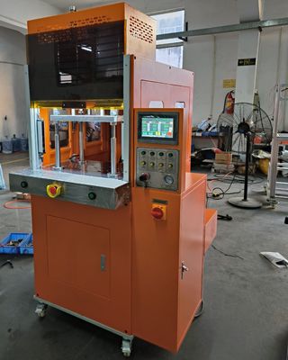 Maszyna do formowania wtryskowego niskiego ciśnienia JTT-100-DLZ do zakładów produkcyjnych