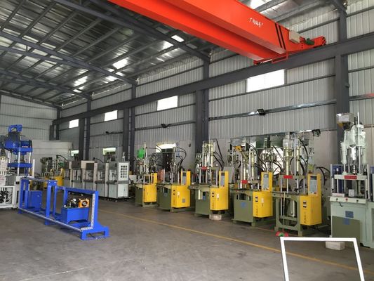 Maszyna do formowania mikroplastów pionowych 15T PVC do potrzeb produkcji na małą skalę